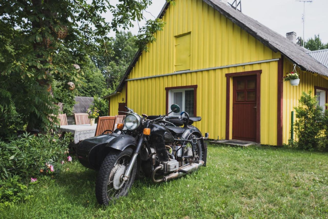 Kihnu Kuraga Homestay Lemsi エクステリア 写真